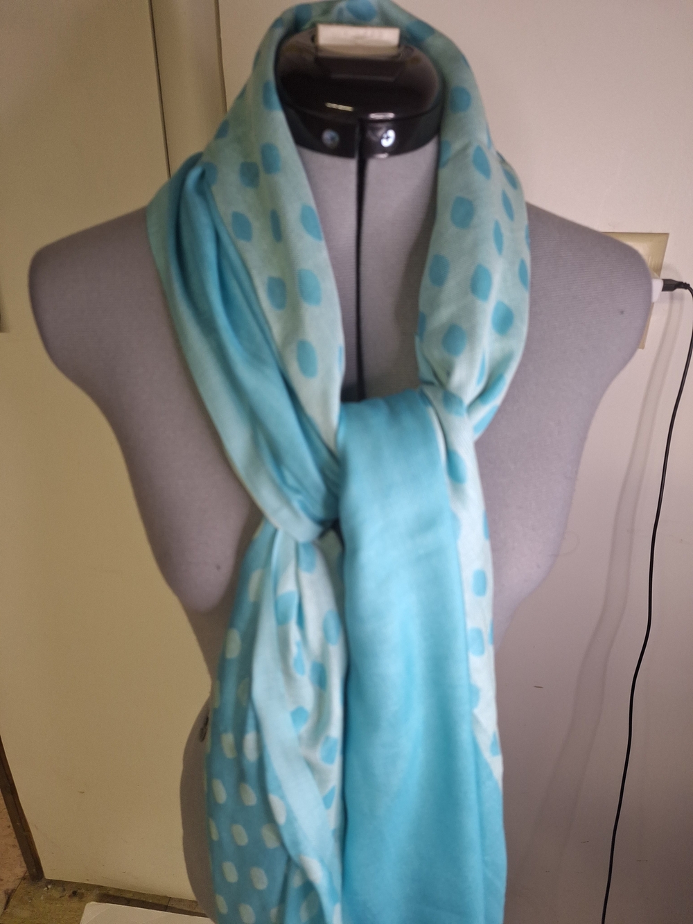 NWT Vera Bradley Two-Toned Blue Polka Dot Women's Scarf